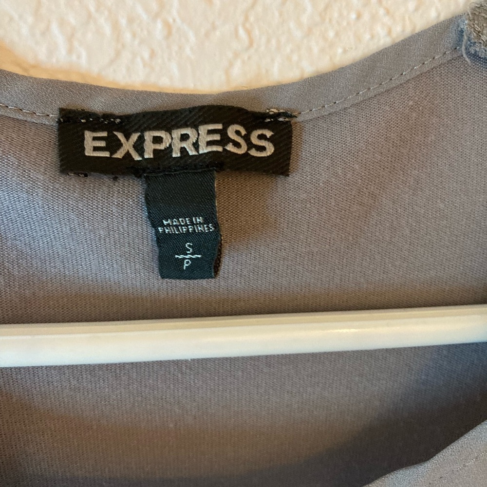 Express tunic size Small - Picture 5 of 5